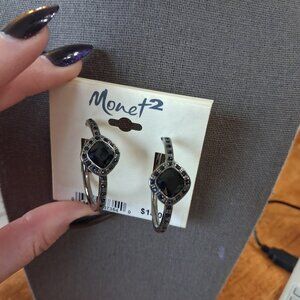 Monet 2 Hoop earrings